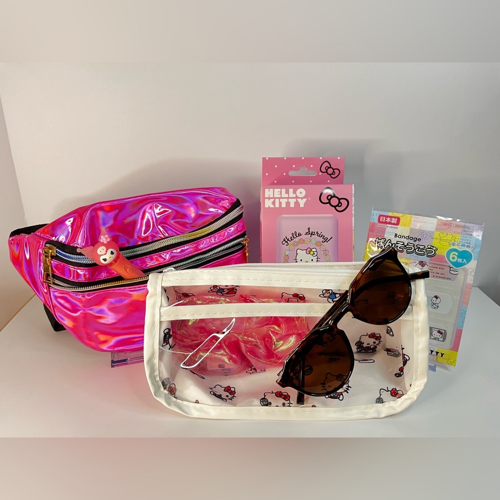 Hello Kitty Goes On Spring Break Set - Picture 2 of 15